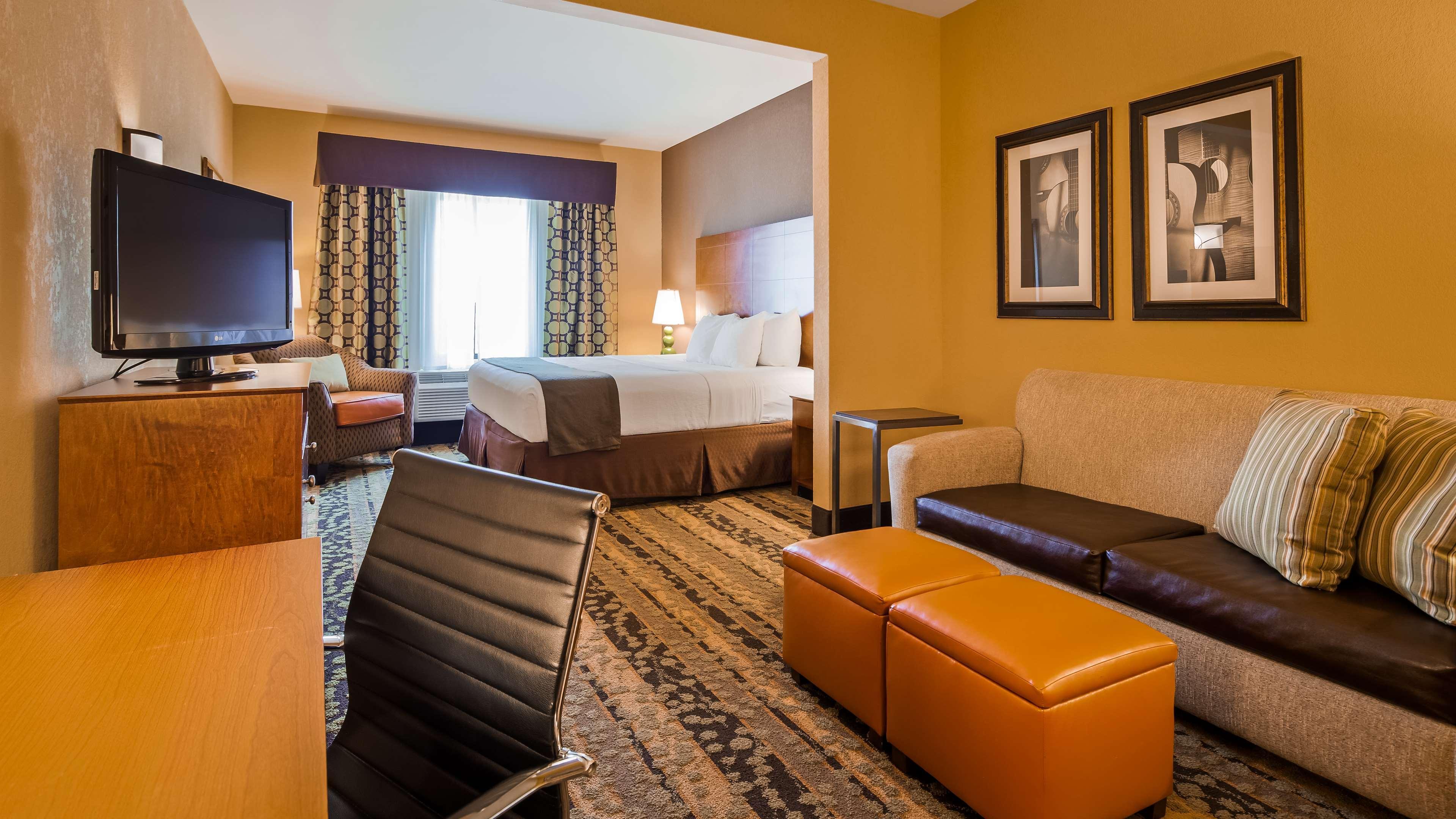 Best Western Plus Tupelo Inn & Suites Экстерьер фото