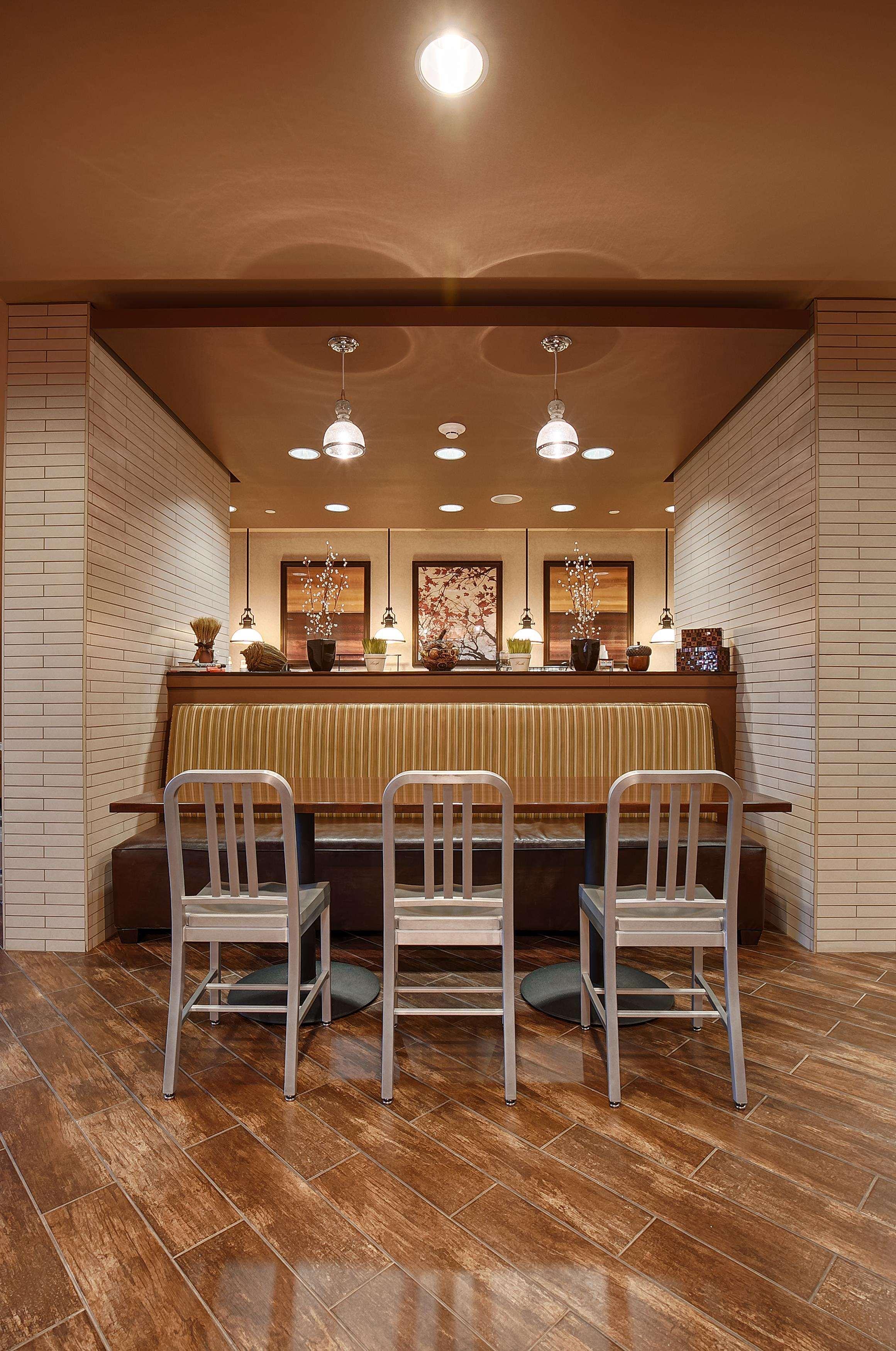 Best Western Plus Tupelo Inn & Suites Экстерьер фото