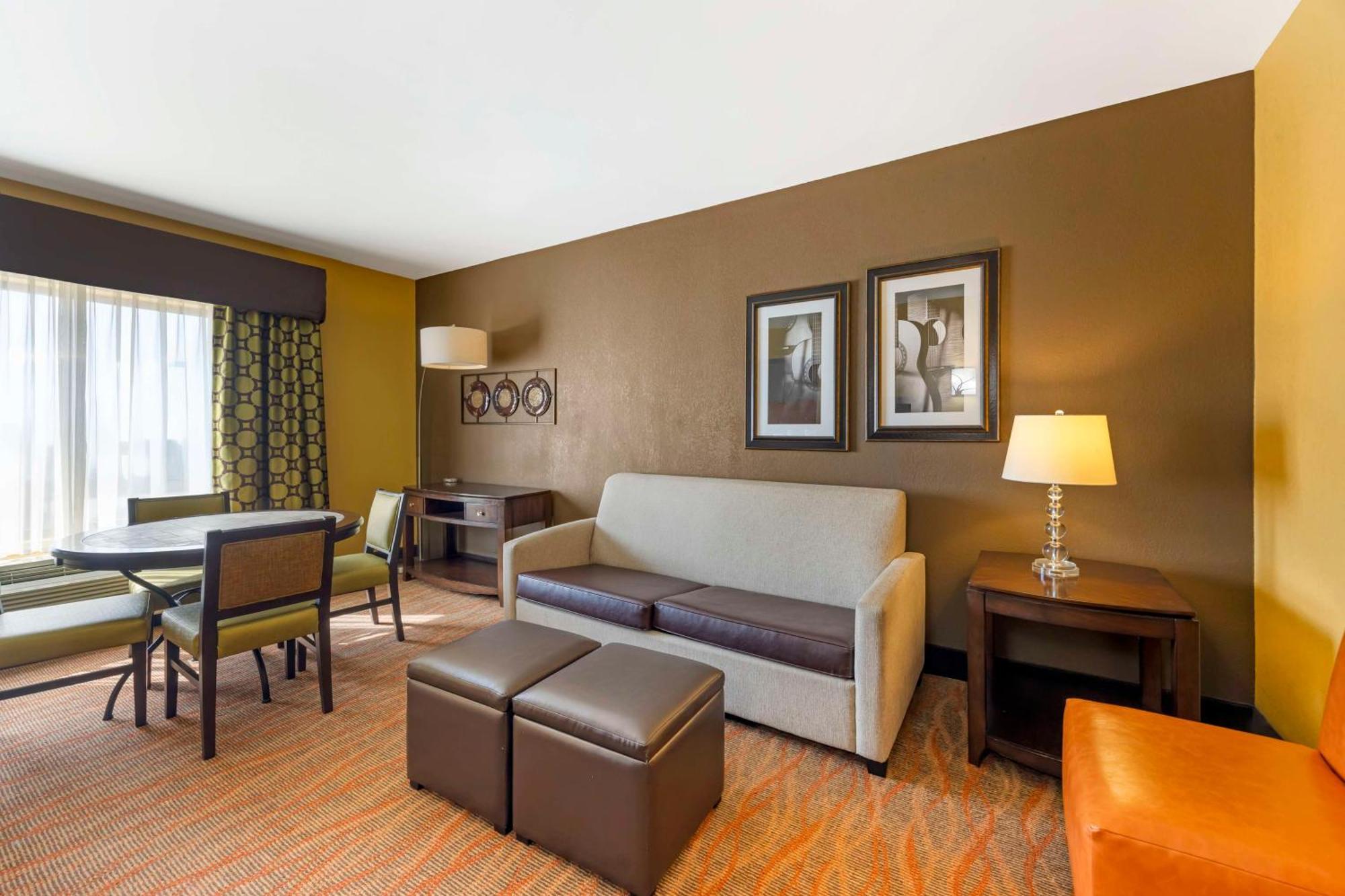 Best Western Plus Tupelo Inn & Suites Экстерьер фото