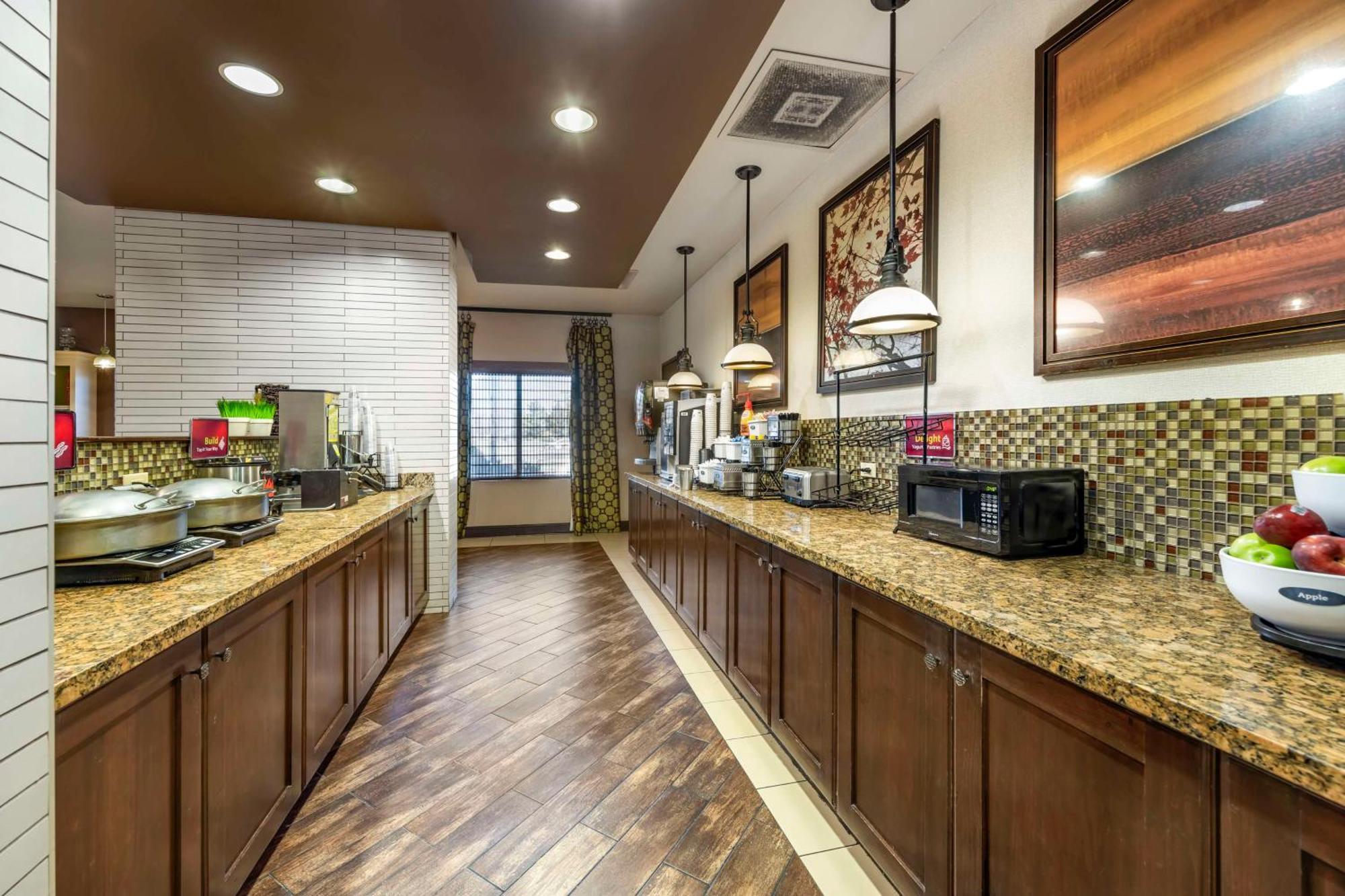 Best Western Plus Tupelo Inn & Suites Экстерьер фото