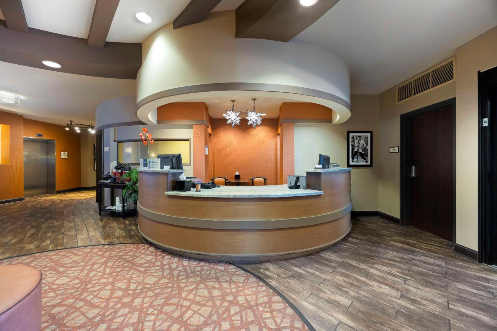 Best Western Plus Tupelo Inn & Suites Экстерьер фото